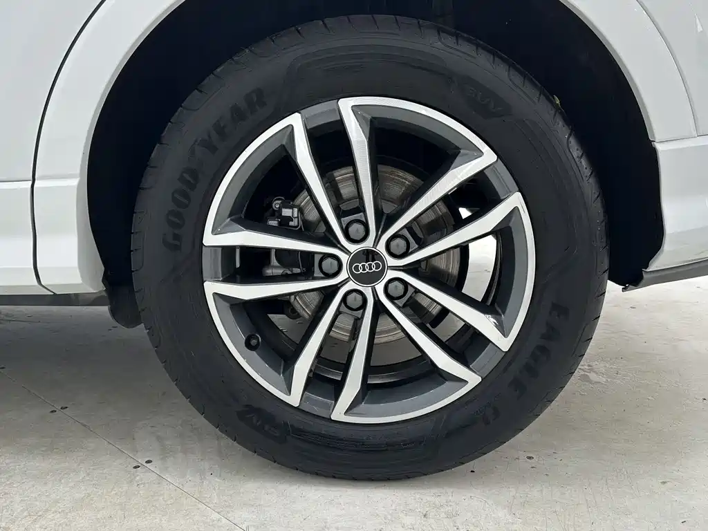 Audi Q3 2023 — фото 17