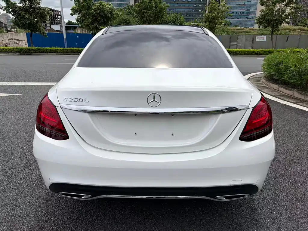 Mercedes-Benz C-Class 2022