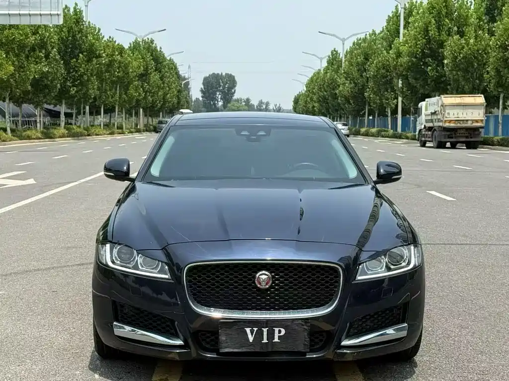 Jaguar XFL 2019