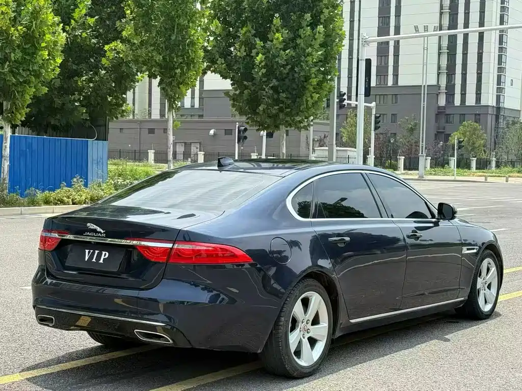 Jaguar XFL 2019