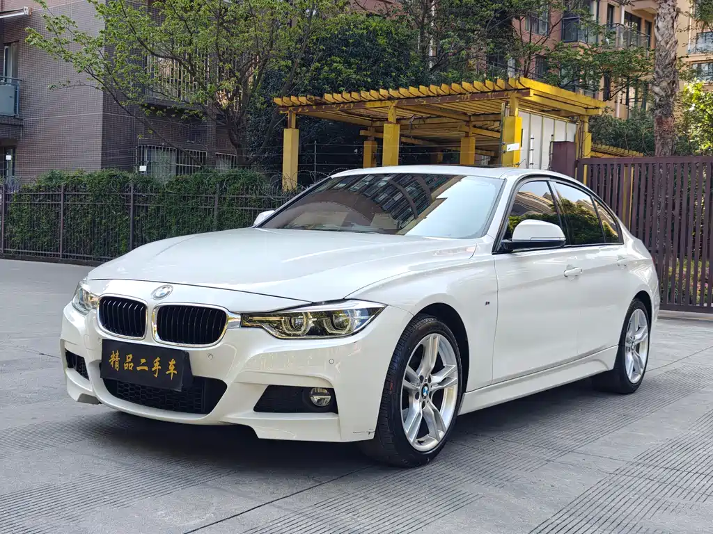 BMW 3 Series 2019 — фото 1