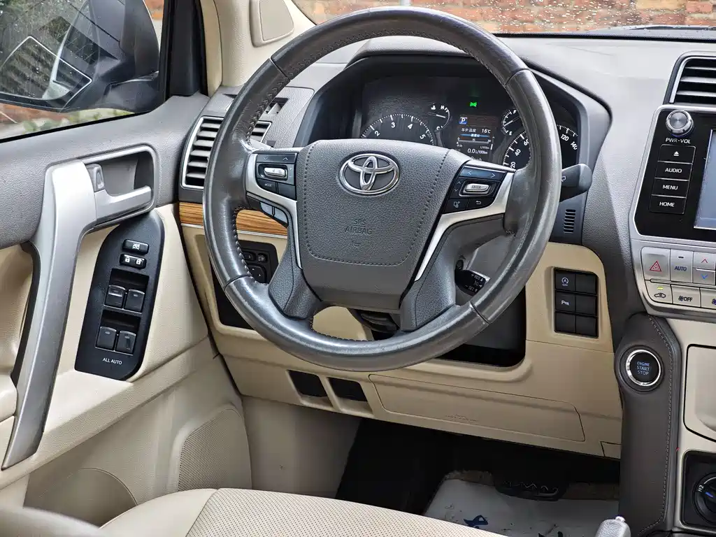 Toyota Prado 2019 — фото 12