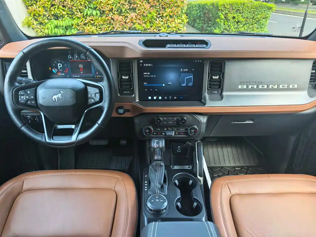Ford Bronco 2024 — фото 12