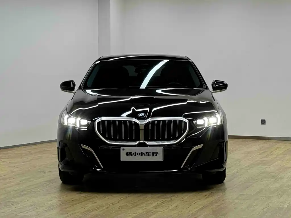 BMW 5 Series 2025