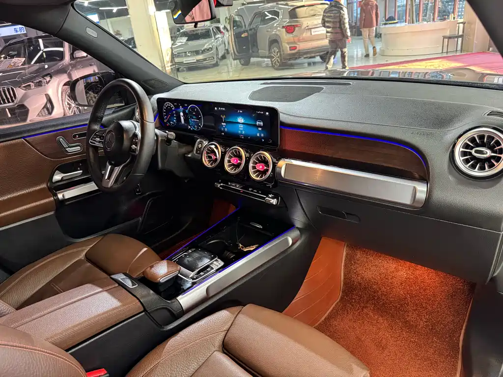 Mercedes-Benz GLB 2020 — фото 18
