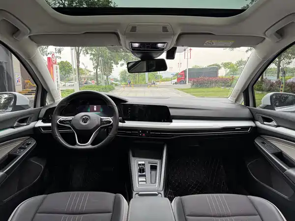 Volkswagen Golf 2022