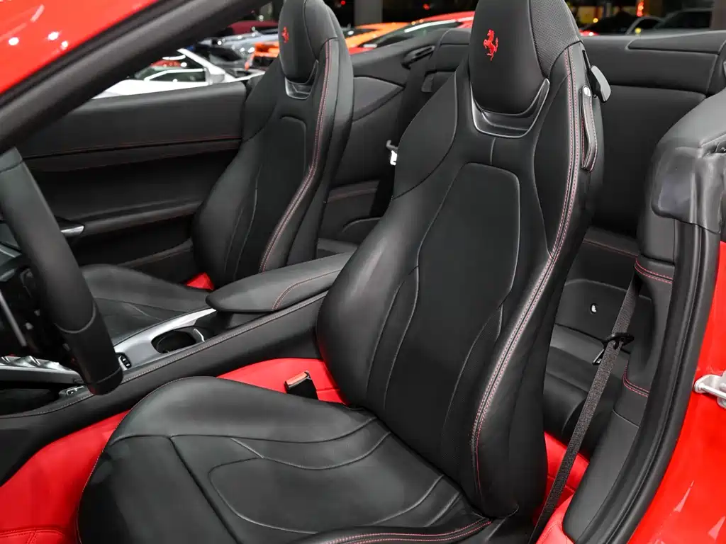 Ferrari Portofino 2019 — фото 17