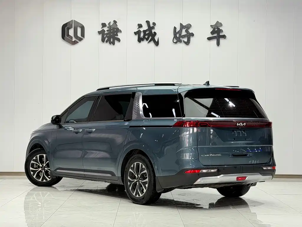Kia Carnival 2021 — фото 7