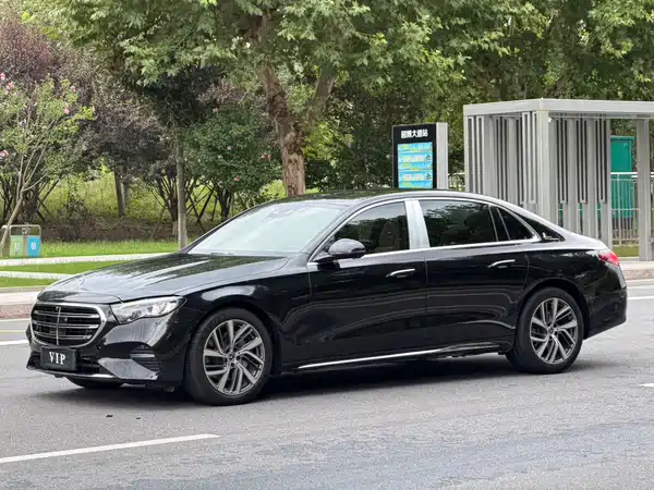 Mercedes-Benz E-Class 2024