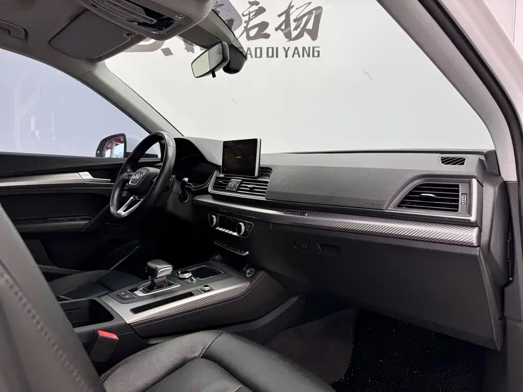 Audi Q5L 2019 — фото 14