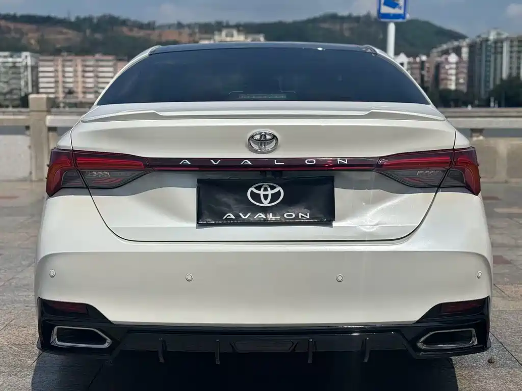 Toyota Avalon 2019 — фото 8