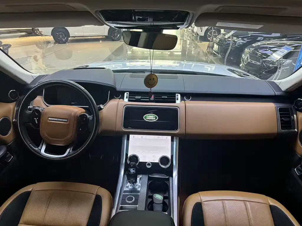 Land Rover Sport 2020 — фото 7