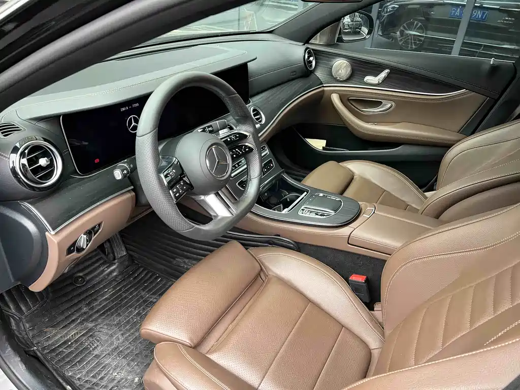 Mercedes-Benz E-Class 2022 — фото 3