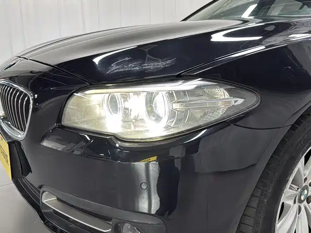 BMW 5 Series 2015 — фото 16