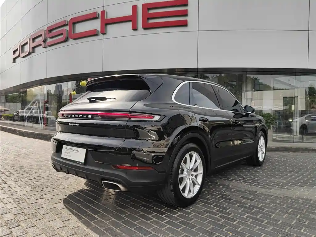 Porsche Cayenne Hybrid 2024 — фото 17