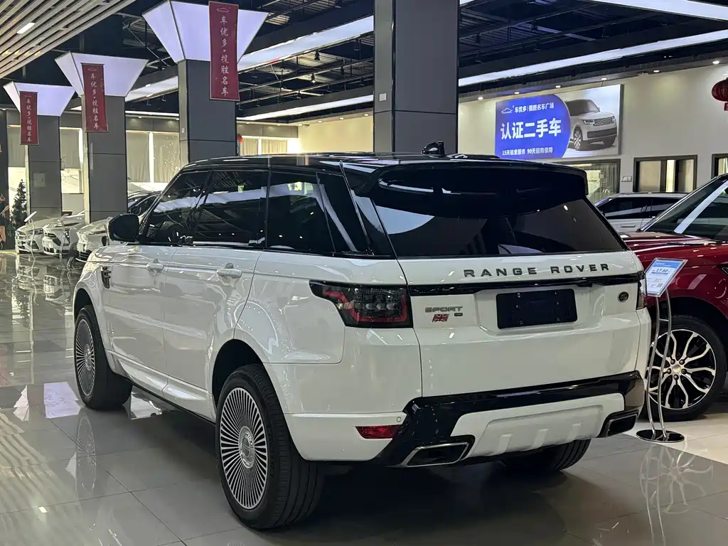Land Rover Sport 2020 — фото 10
