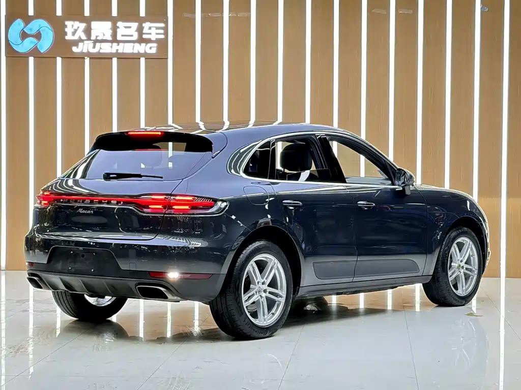 Porsche Macan 2019 — фото 19