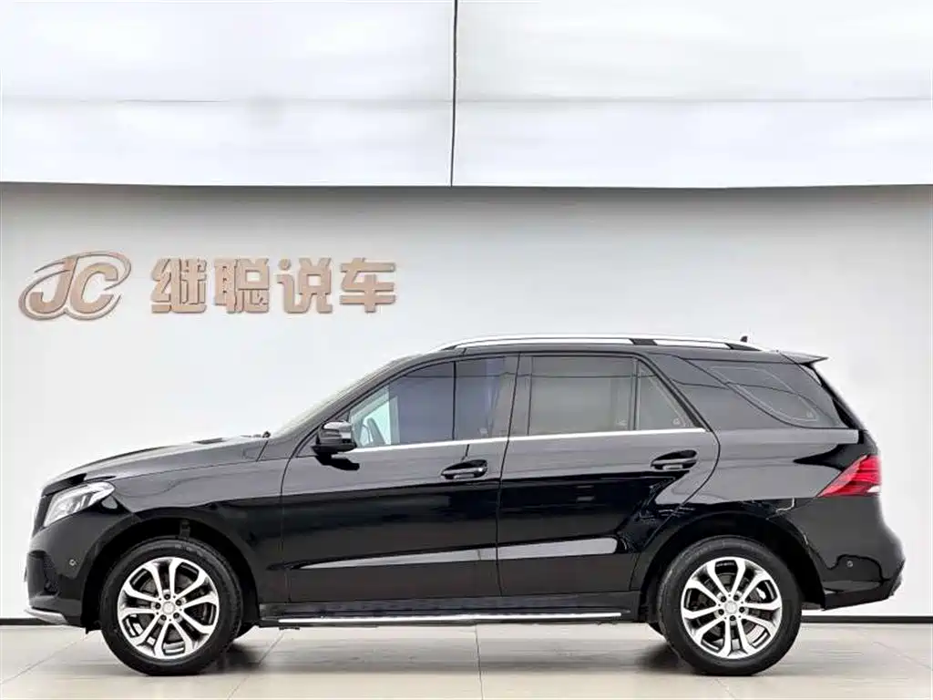 Mercedes-Benz GLE 2017 — фото 3