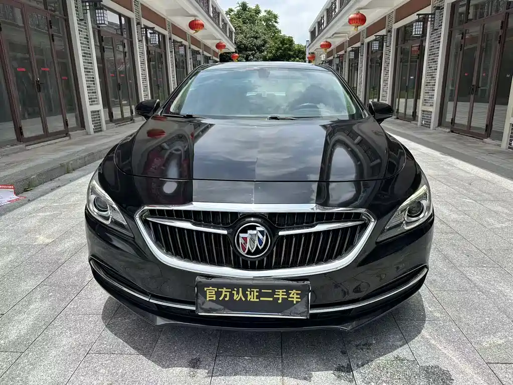 Buick LaCrosse 2017 — фото 2