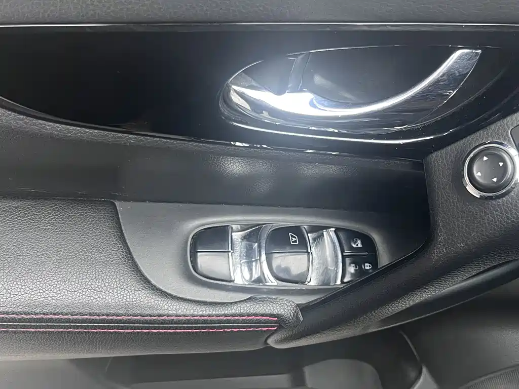 Nissan Qashqai 2017 — фото 12