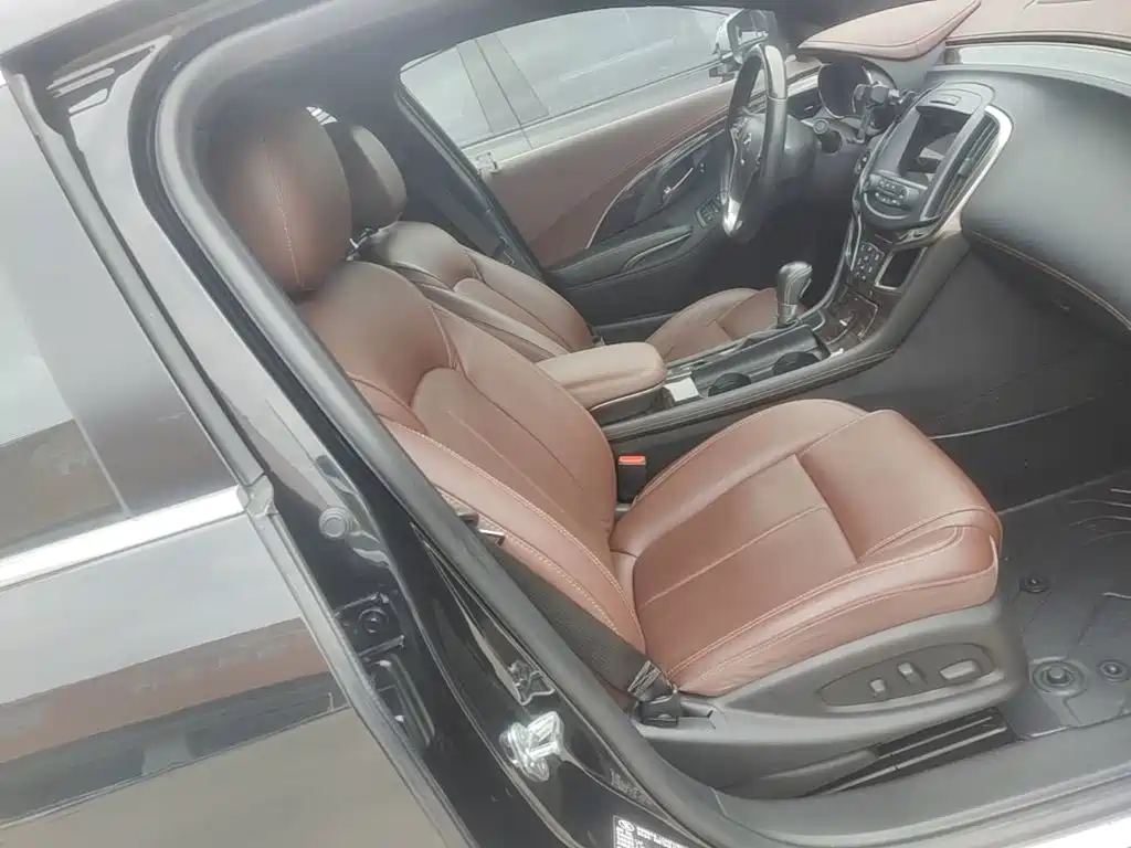 Buick LaCrosse 2015 — фото 25