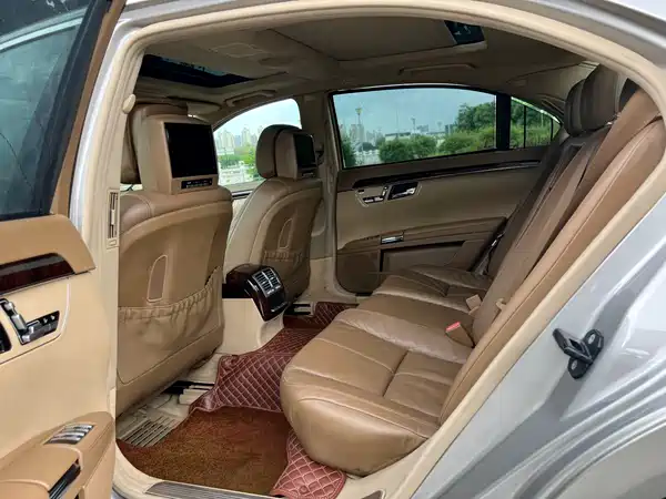 Mercedes-Benz S-Class 2008