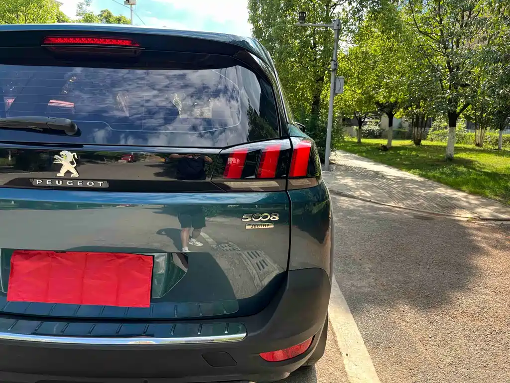 Peugeot 5008 2018 — фото 10