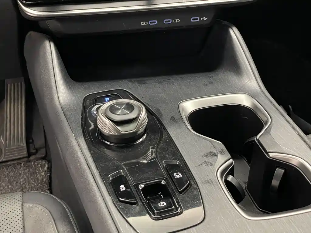 Lexus RZ 2023 — фото 17