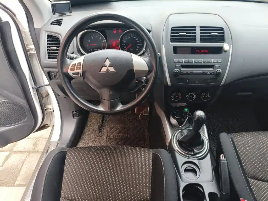 Mitsubishi ASX 2015 — фото 7