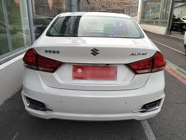 Suzuki Qiyue 2017
