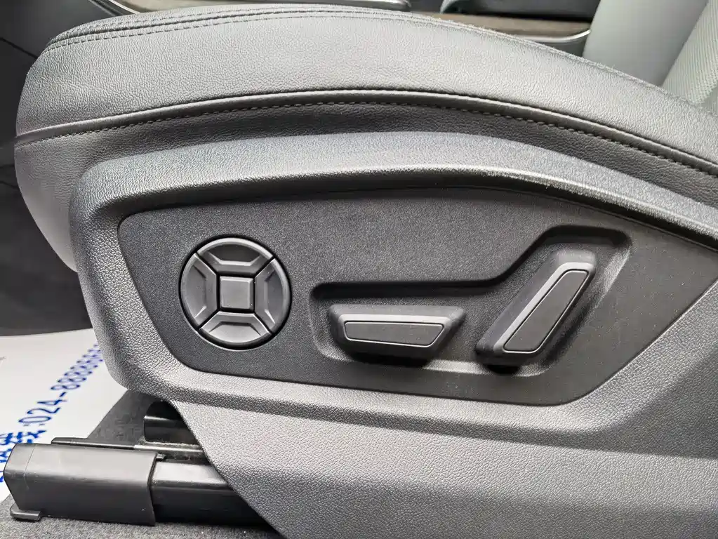 Audi Q7 2024 — фото 16