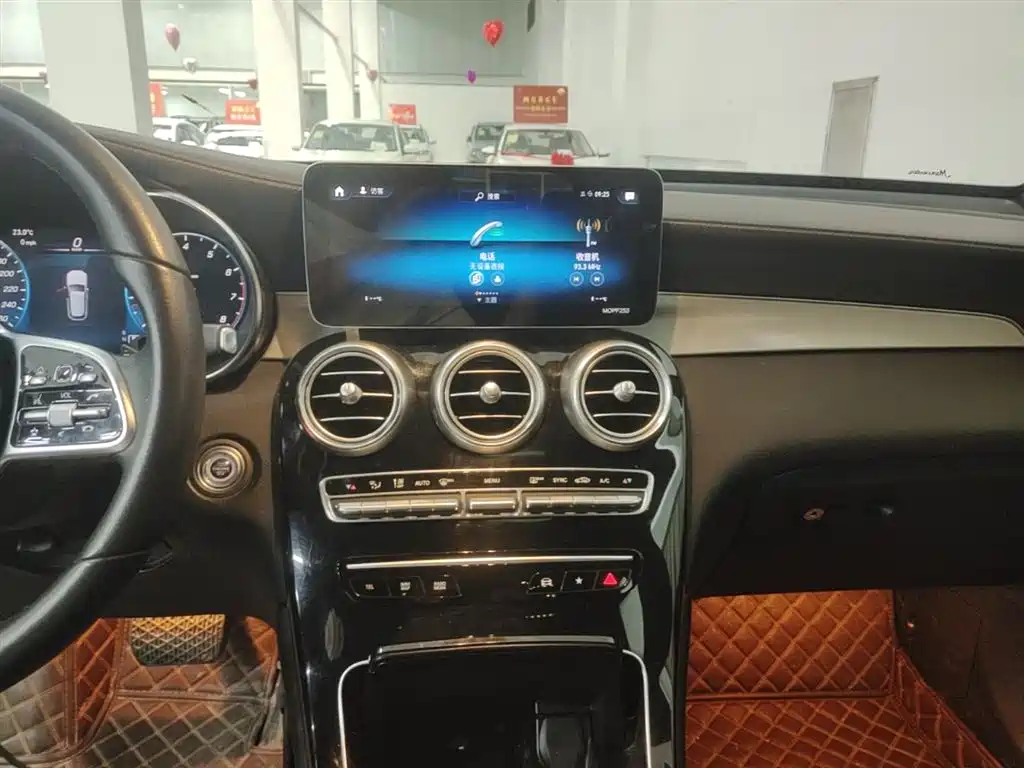 Mercedes-Benz GLC 2020 — фото 13
