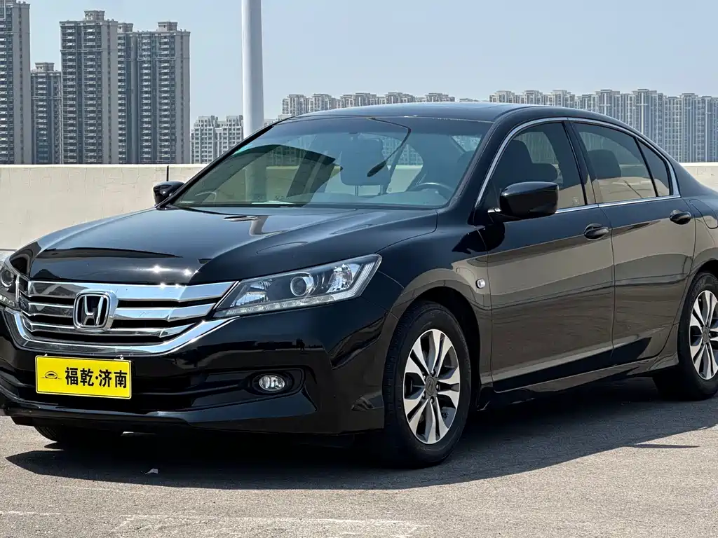 Honda Accord 2016 — фото 1