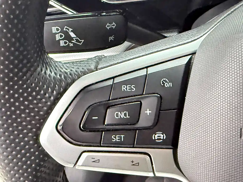 Volkswagen Passat 2022 — фото 12