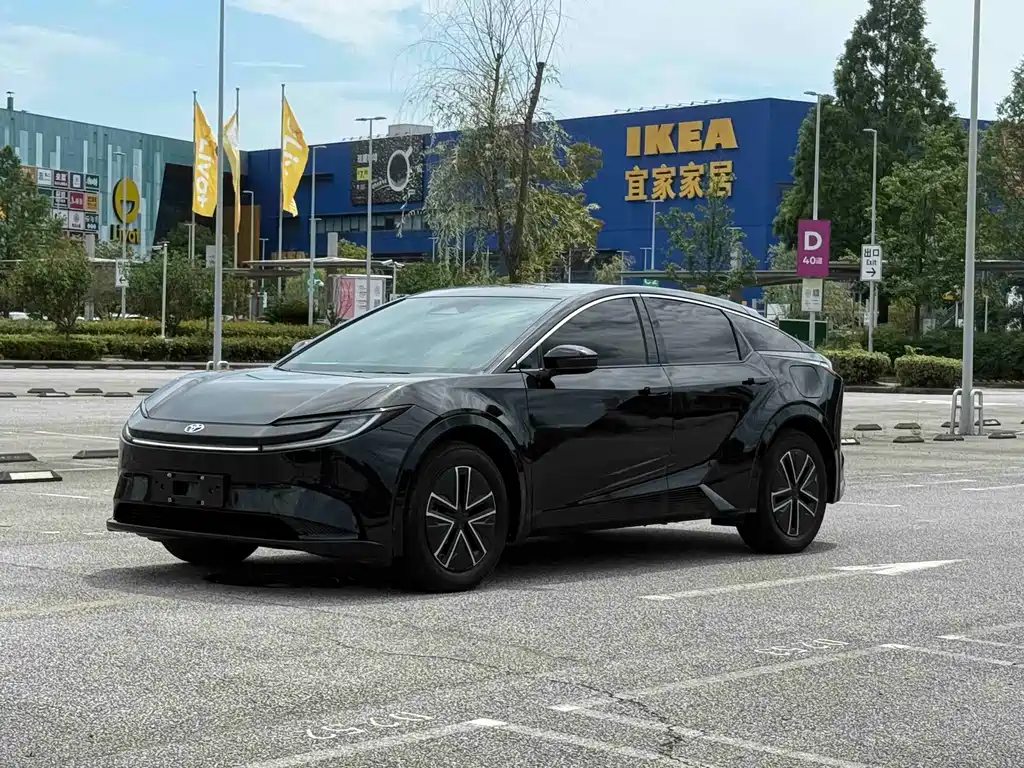 Toyota bZ5 2025
