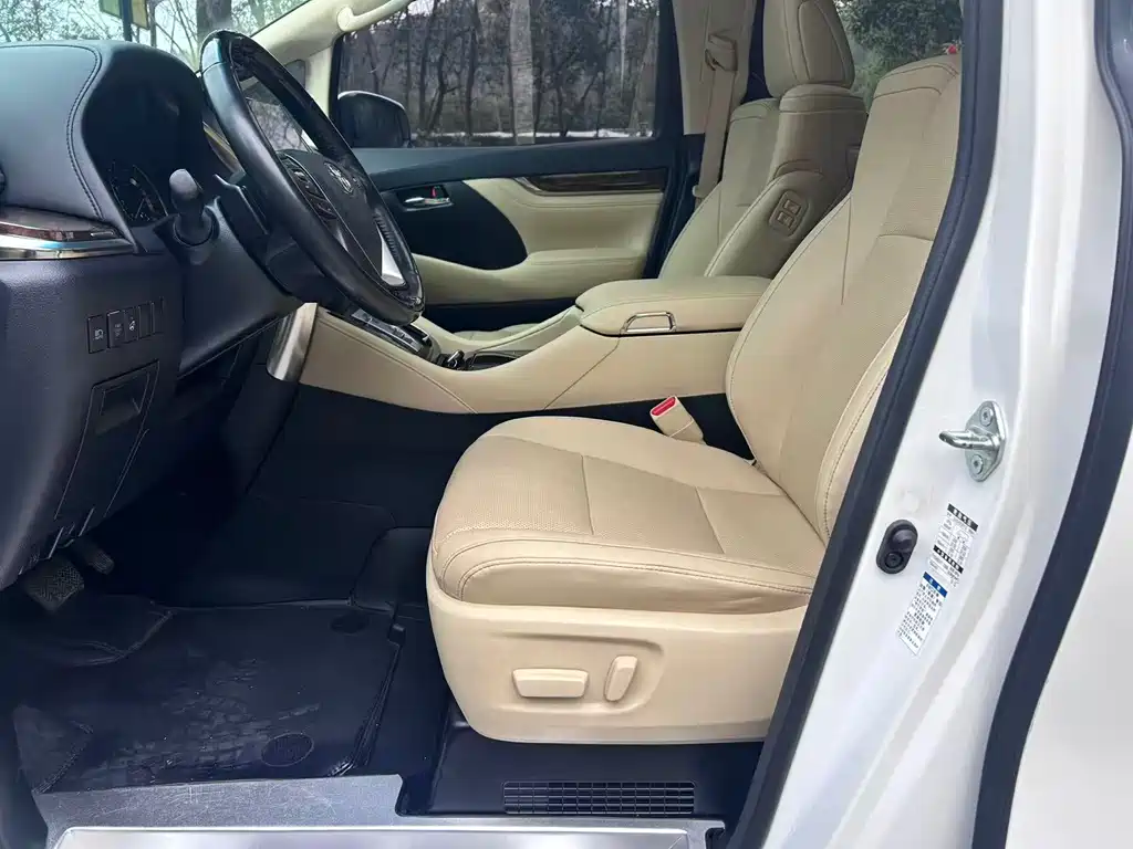 Toyota Alphard 2021 — фото 9
