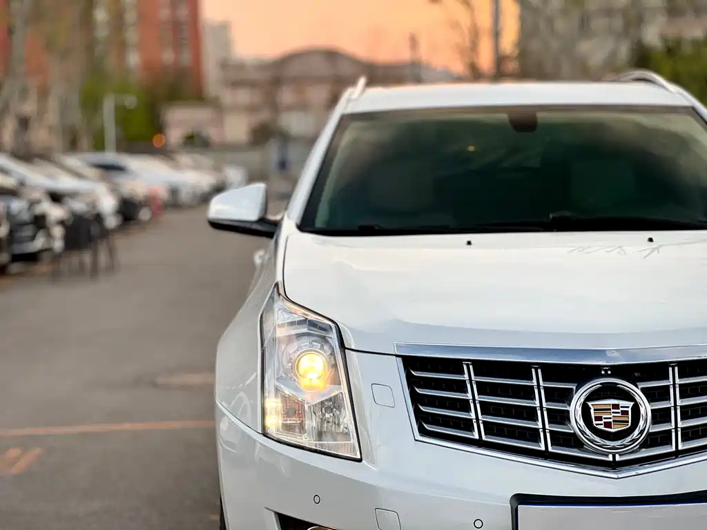Cadillac SRX 2013 — фото 38