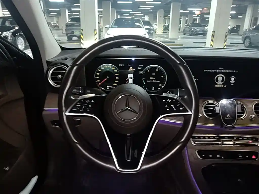 Mercedes-Benz E-Class 2021 — фото 11