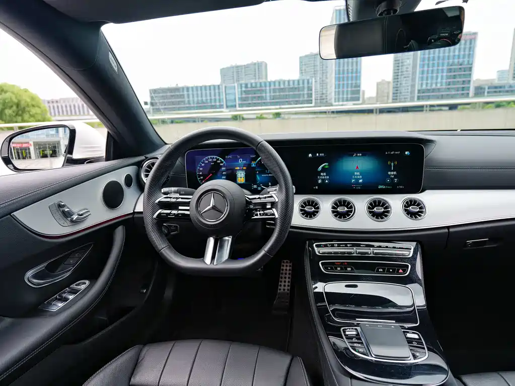 Mercedes-Benz E-Class 2023 — фото 8