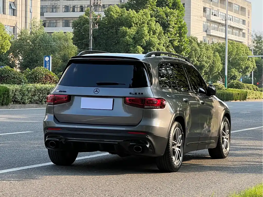 Mercedes-Benz GLB AMG 2023 — фото 3