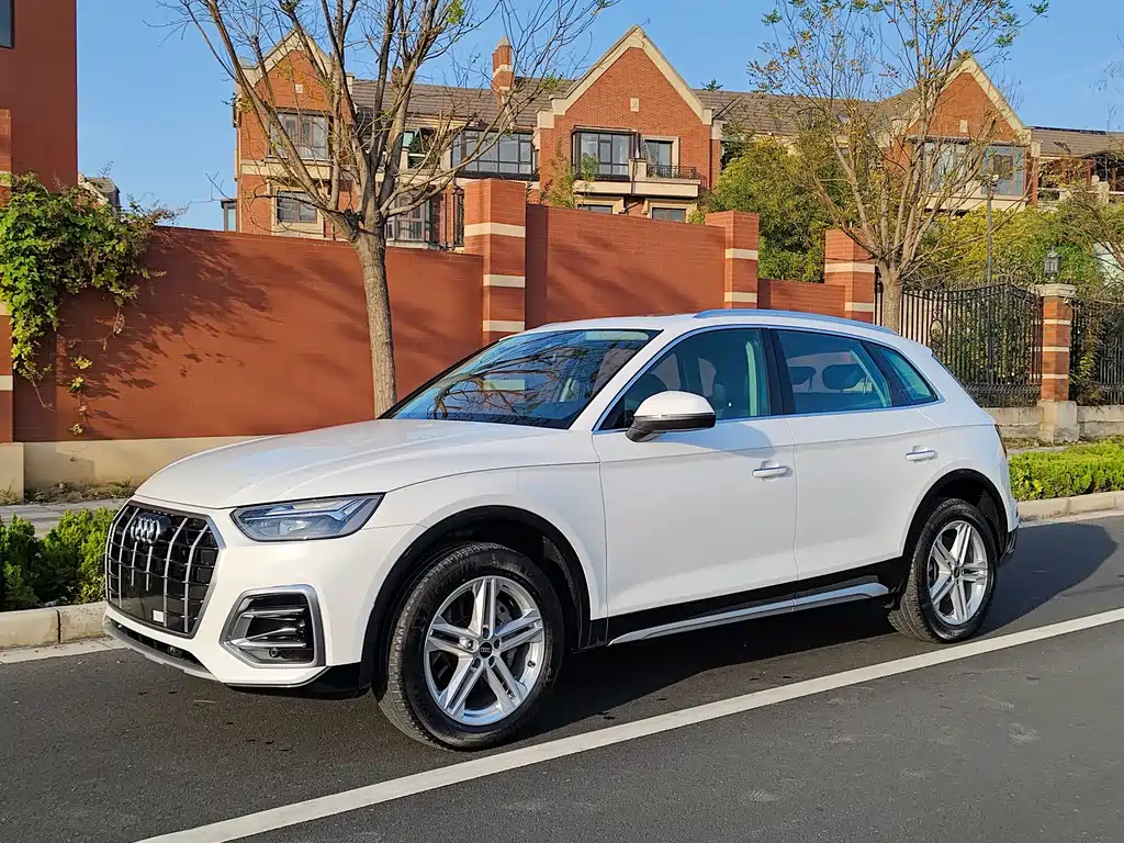 Audi Q5L 2023 — фото 16