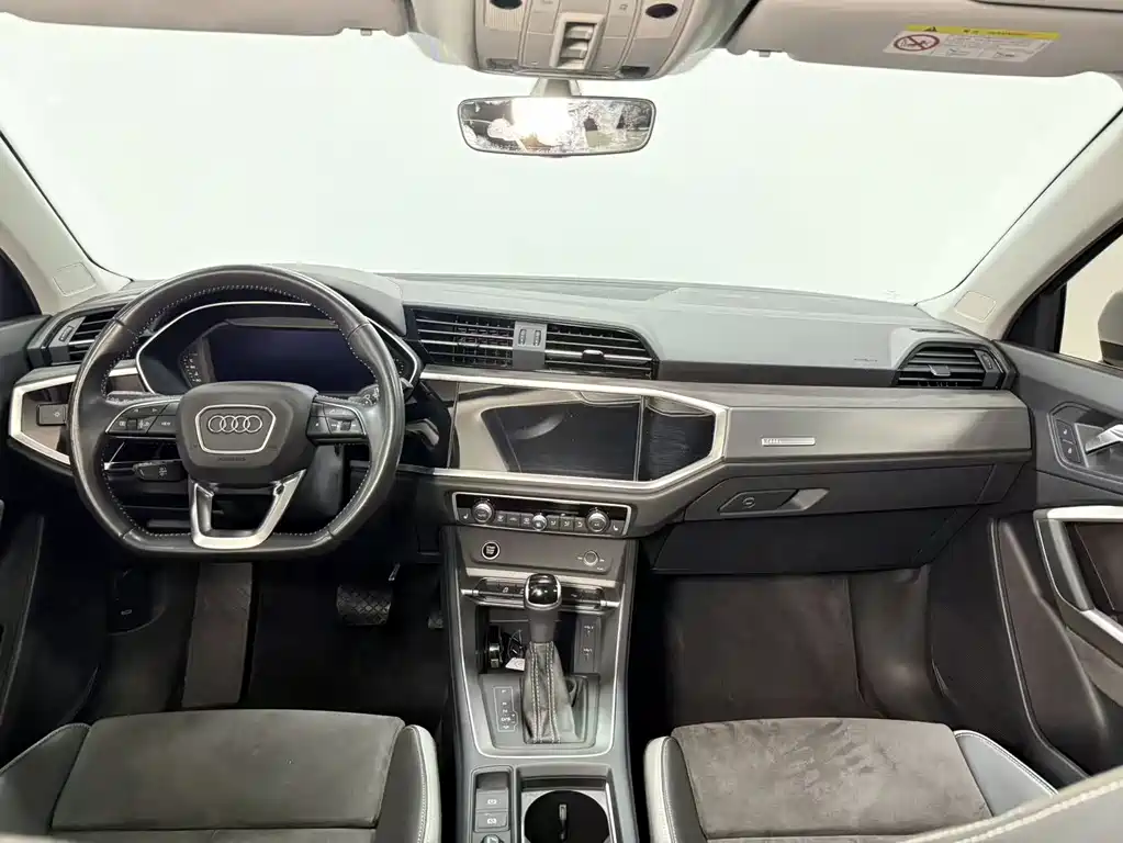 Audi Q3 2022 — фото 10