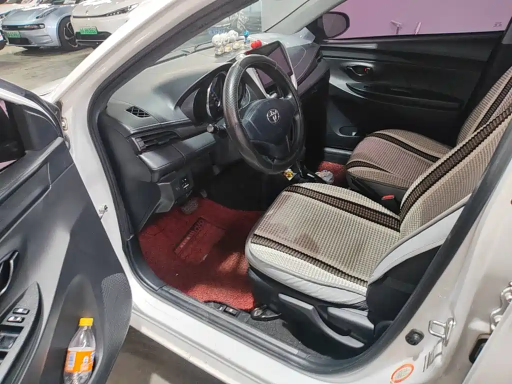 Toyota Yaris L 2019 — фото 15
