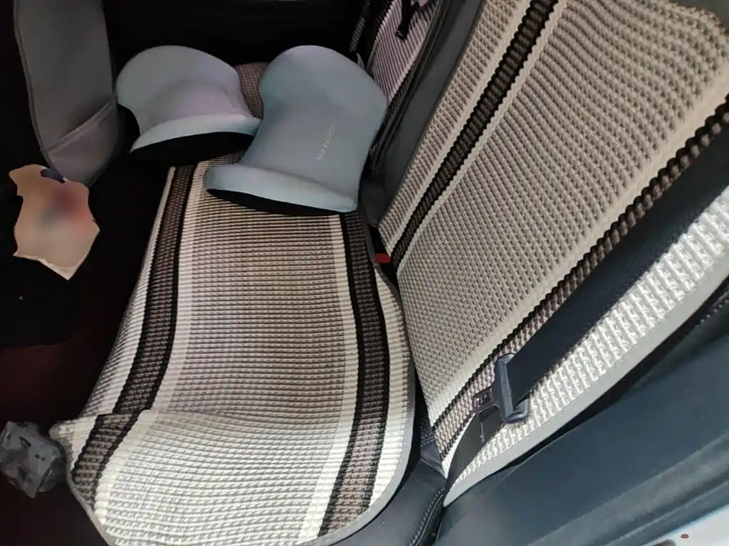 Toyota Yaris L 2019 — фото 17