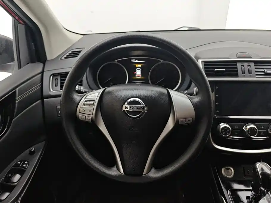 Nissan Tiida 2019 — фото 15