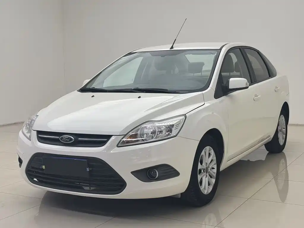 Ford Focus 2014 — фото 1
