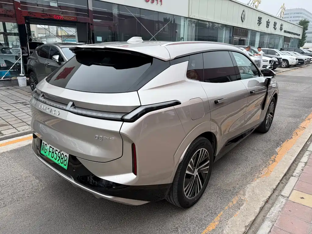 Lynk & Co 08 EM-P 2025 — фото 3