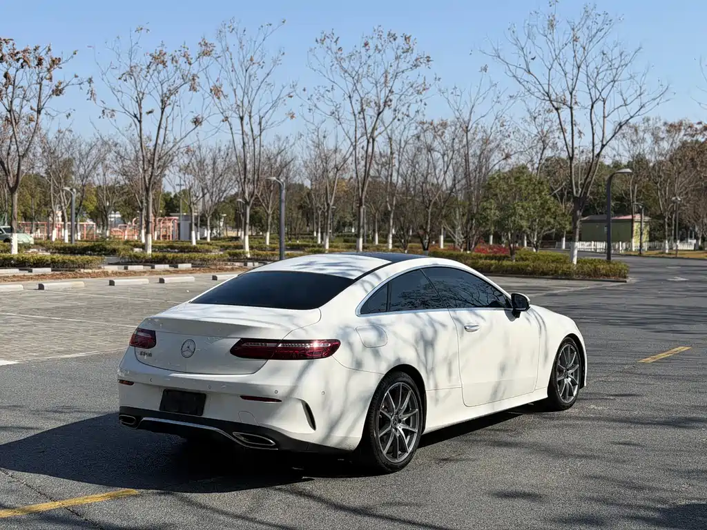 Mercedes-Benz E-Class 2022 — фото 13