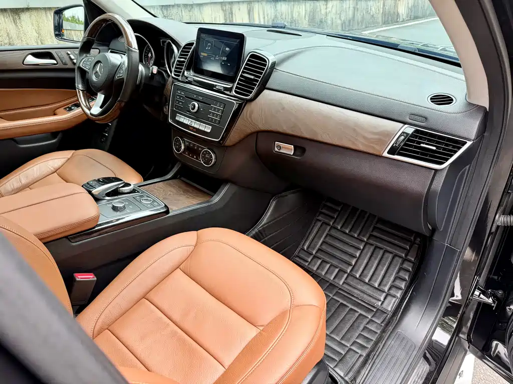 Mercedes-Benz GLS 2016 — фото 20