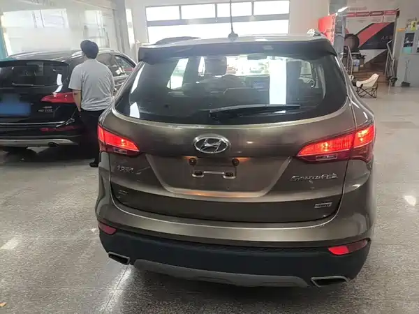 Hyundai Santa Fe 2015